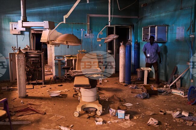 AP[TOPIX Sudan Last Surgeon Standing