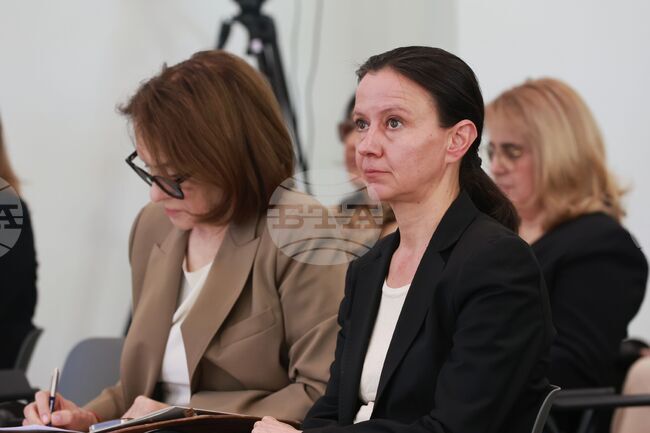 Борбата с дезинформацията изисква координирани усилия между технологии, наука и държава, заяви Ирена Младенова на DisInfoHack 2026
