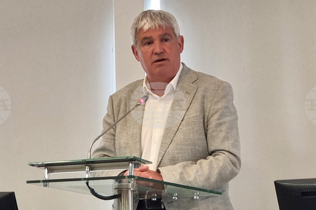 Бюджетът за 2026 г. трябва да се приеме до два месеца, каза президентът на КНСБ Пламен Димитров