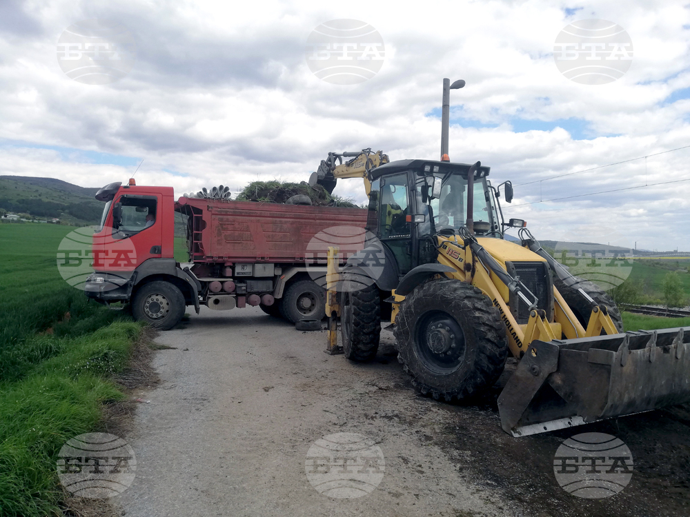 Село Чинтулово - незаконно сметище - почистване