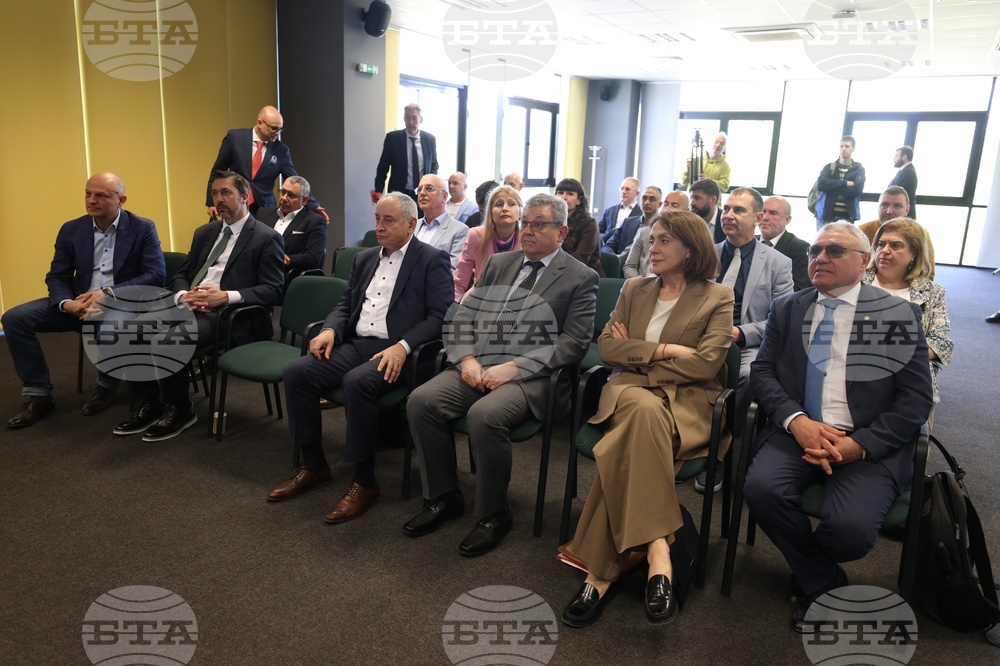 Петко Динев - Надежда Нейнски - София Тех Парк - посещение