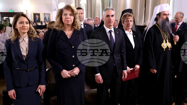 С Общобългарско тържествено събрание, под патронажа на президента Илияна Йотова, беше отбелязана 150-годишнината от Априлското въстание