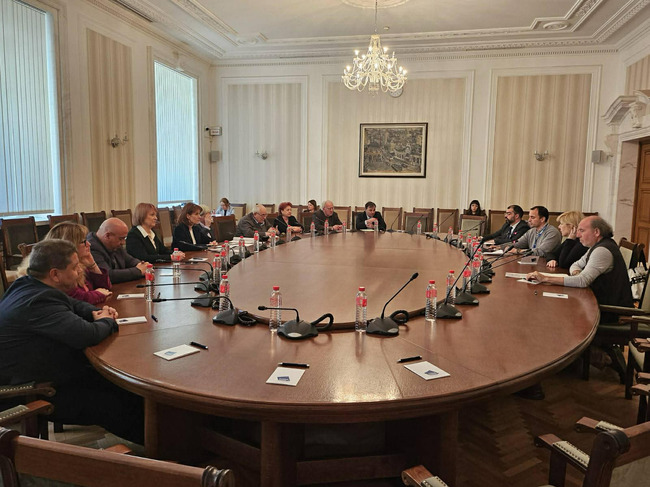 Election Commission Praised by International Observers for Transparent Vote