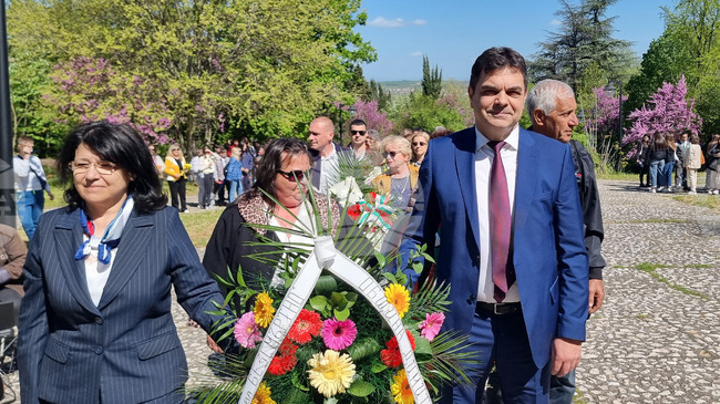 С поклонение в Димитровград бе отбелязана годишнината от смъртта на поета Пеньо Пенев 