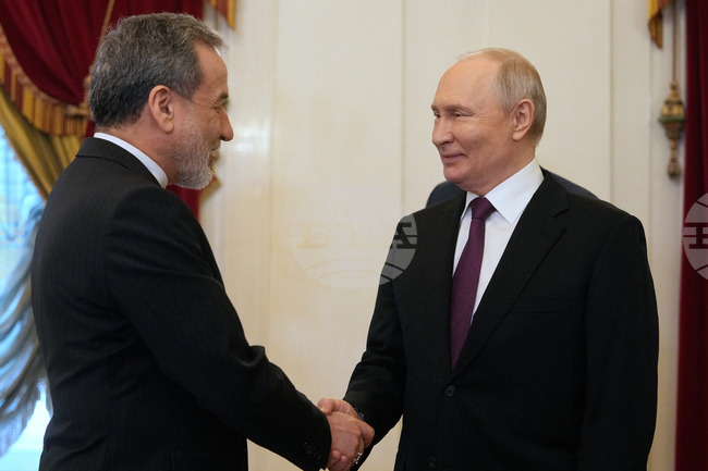 Путин се срещна с иранския външен министър и изрази надежда за мир в Иран, съобщават руски медии