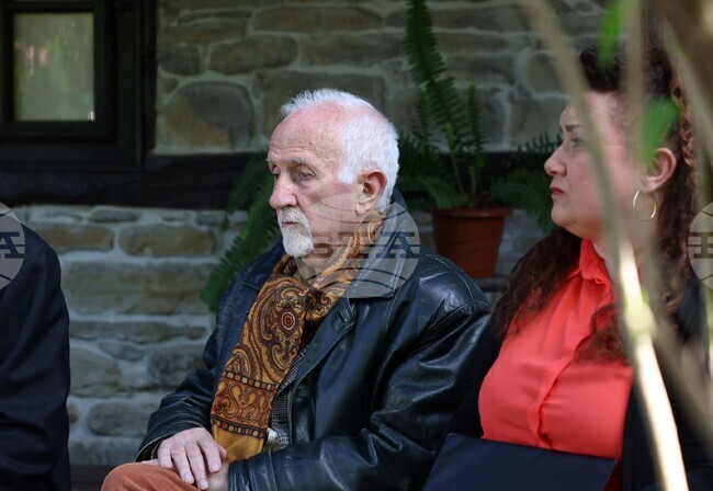 Литературните празници в Трявна утвърдиха престижа на името на Пенчо Славейков, каза филологът Божидар Стойков