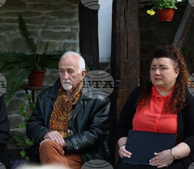 Посетителите на Славейковата къща в Трявна се пренасят в света на поета и неговото семейство, каза екскурзоводът Румяна Маркова