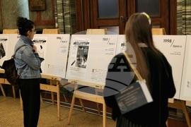 „35 години „Литературен вестник“ - изложба - откриване