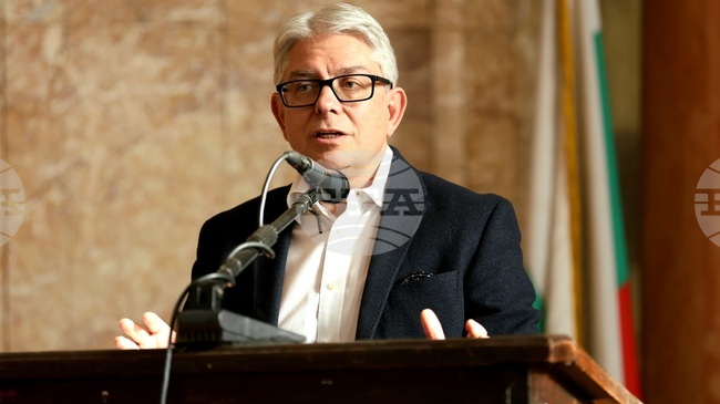 На всеки един ред от тези таблици се крие човешка съдба, каза проф. Мартин Иванов при представянето на книга, посветена на Народния съд в България