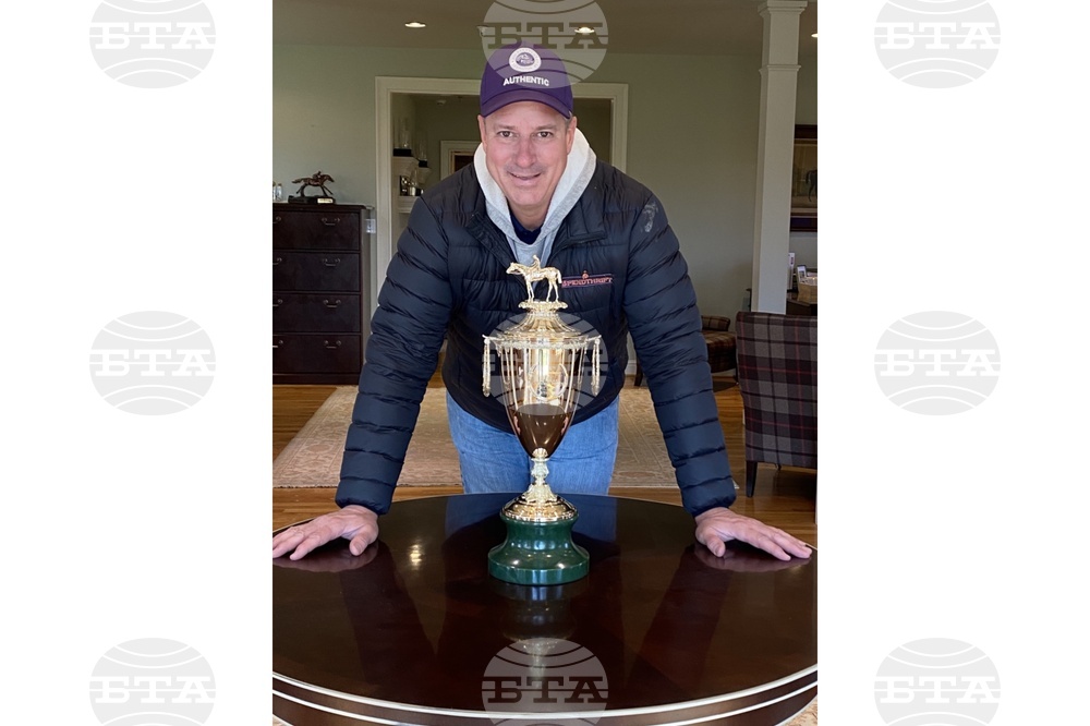 CORRECTION Kentucky Derby Miracle Missed Kick Horse Racing