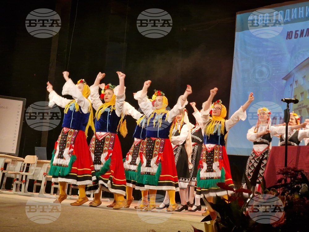 Търговище - Първо СУ „Св. Седмочисленици“ - 180 години светско образование - юбилеен концерт