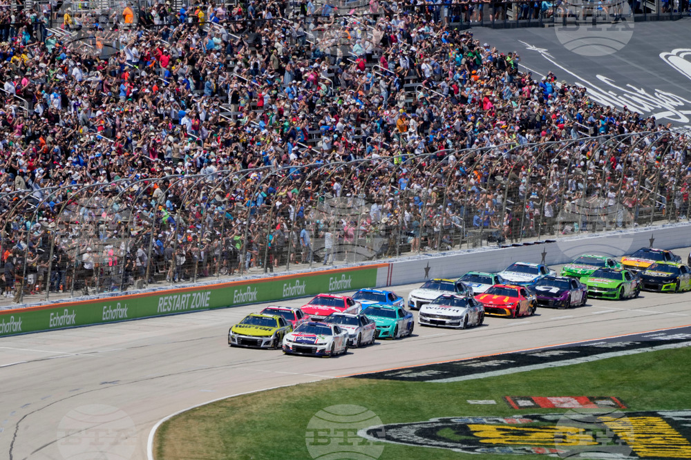 Auto Racing Glance