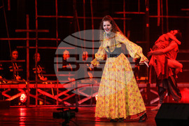 Рок операта "Есмералда - Парижката света Богородица" с Михаела Филева гостува за първи път в София