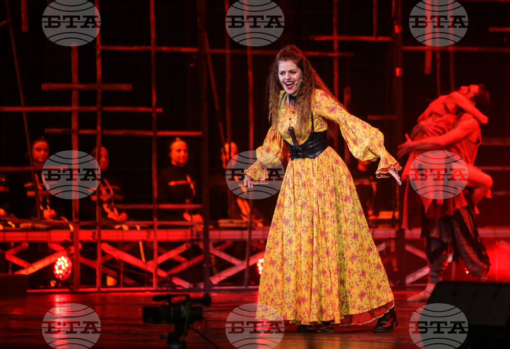 Рок операта "Есмералда - Парижката света Богородица" с Михаела Филева гостува за първи път в София