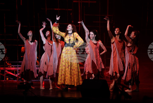 Рок операта "Есмералда - Парижката света Богородица" с Михаела Филева гостува за първи път в София