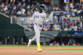 Yankees Rangers Baseball