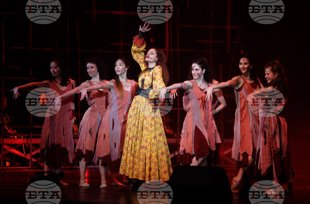 Рок операта "Есмералда - Парижката света Богородица" с Михаела Филева гостува за първи път в София