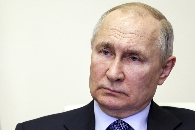 Киев твърди, че двойник на Путин, а не лидерът на Кремъл, е посетил зоната на конфликта в Украйна
