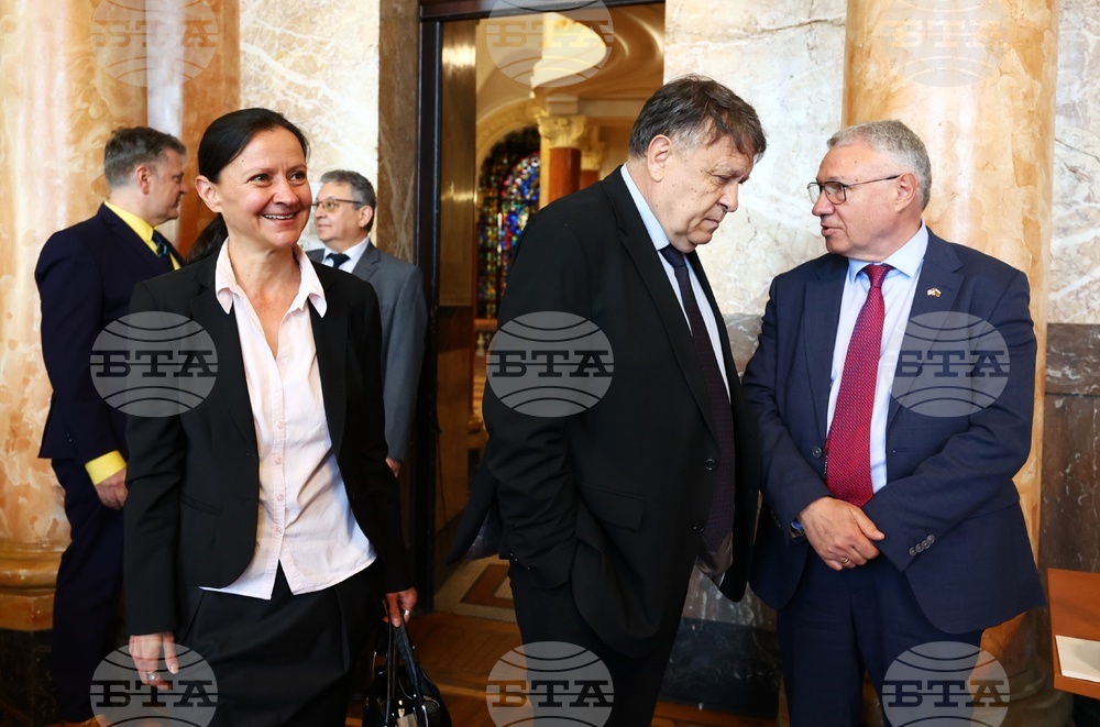 Софийски университет - Петко Динев - лекция