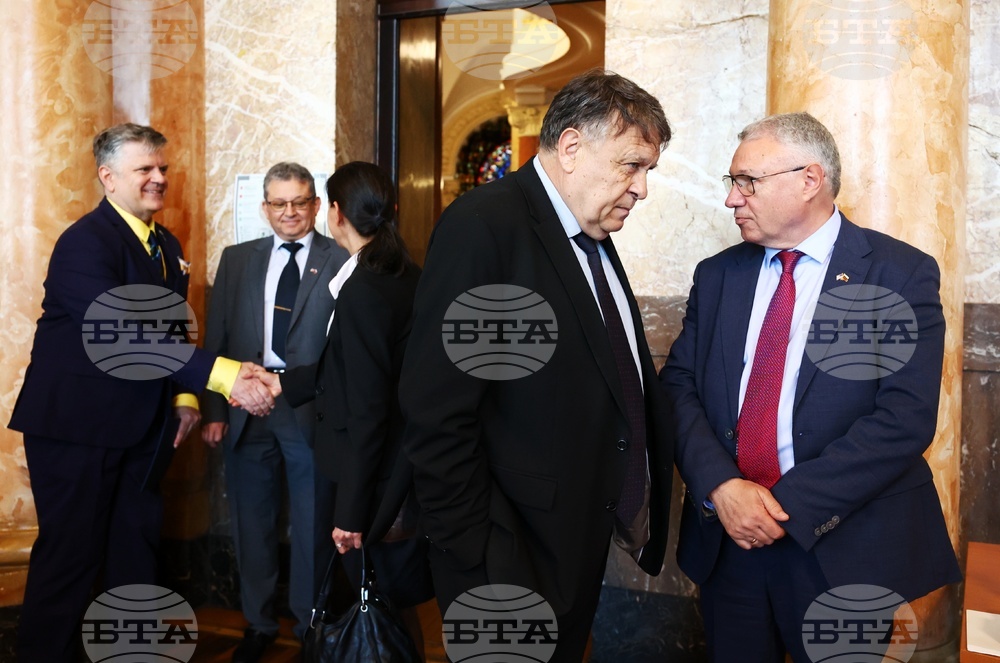 Софийски университет - Петко Динев - лекция