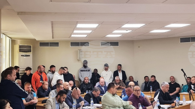 Общинският футболен клуб „Спартак“ - Плевен получи безвъзмездно право на ползване върху стълбове на уличното осветление