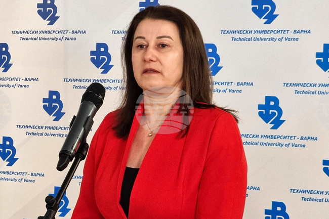 Университетите са все по-адекватни в подготовката на кадри за бизнеса, смята зам.-ректорът на Варненския технически университет