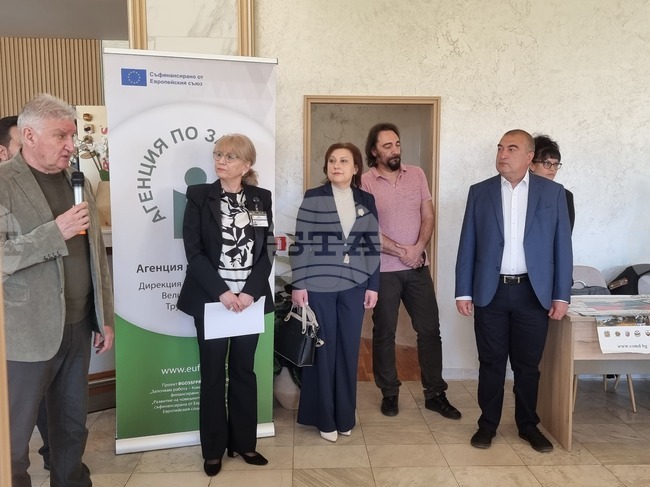 Над 20 работодатели от различни сфери на икономиката участват в Трудова борса във Велико Търново