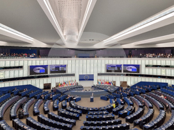 Франция - Страсбург - Европейски парламент - сесия - дьлгосрочен бюджет - дебати