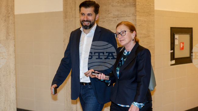 Съдът върна на прокуратурата обвинителния акт по делото срещу Кирил Петков и Божидар Божанов за отстраняване на грешки 