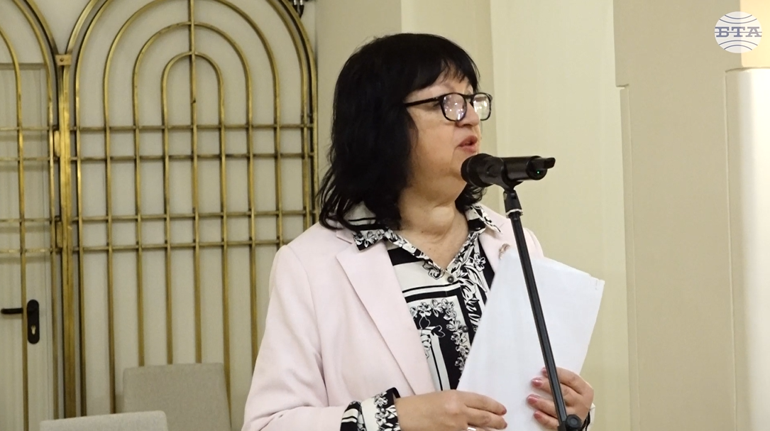 Обществените медии са единствените, които имат колективен трудов договор, каза председателят на СБЖ Снежана Тодорова