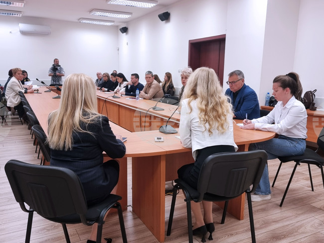 Ямбол - европейски проект „Път към класната стая“ - представяне