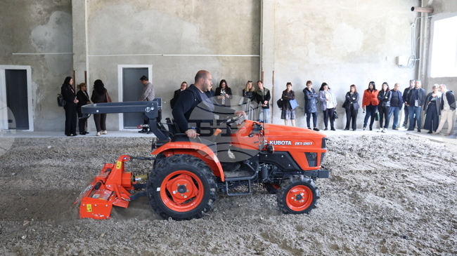 Регионалните управления на образованието в Търговище, Русе и Разград споделиха добри практики в Центъра за високи постижения в Попово