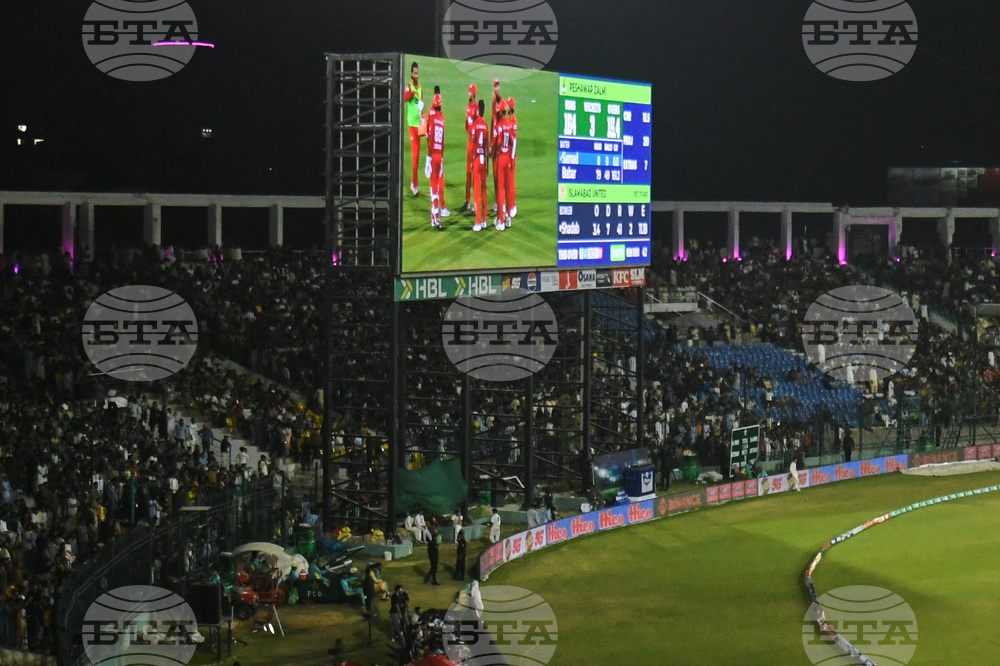 Pakistan Super League Spectators Return Cricket