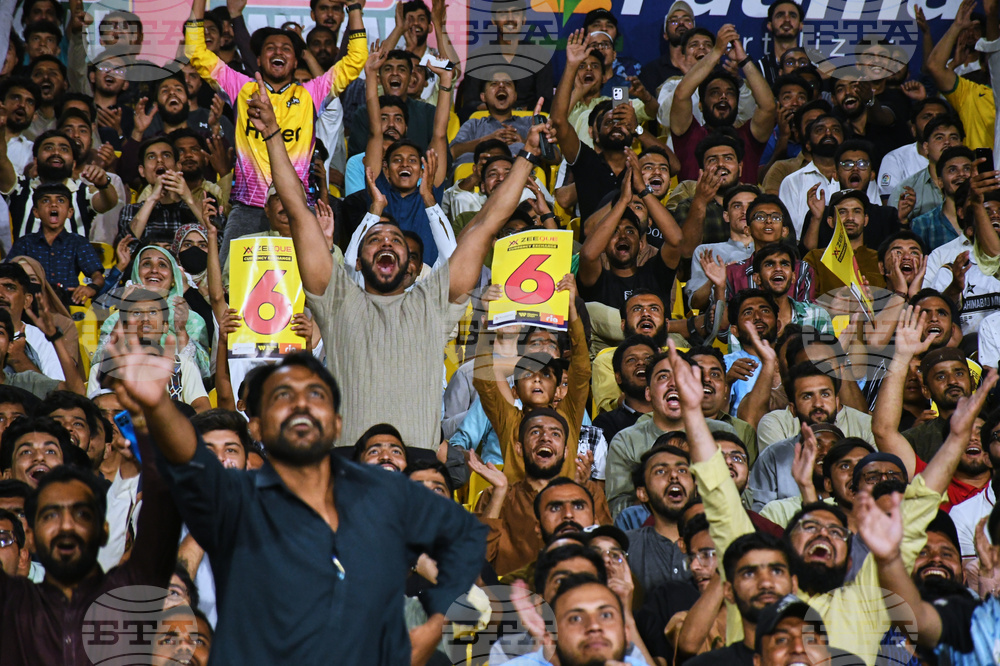 Pakistan Super League Spectators Return Cricket