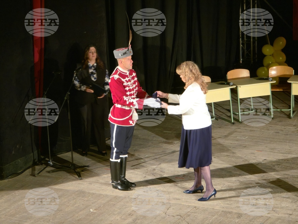 Видин - Държавен драматичен театър  ,, Владимир Трандафилов" - Средно училище „Петко Рачов Славейков“ 