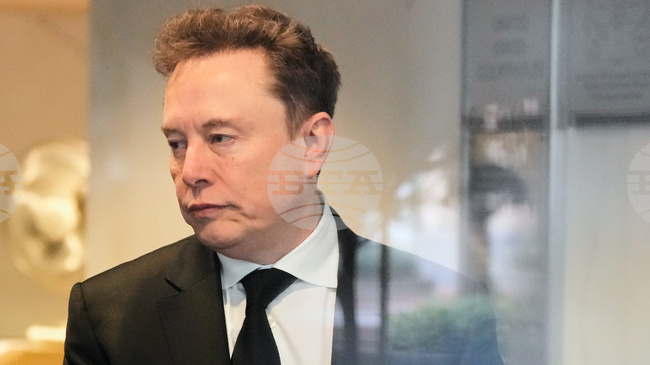 Илон Мъск загуби съдебната битка с разработчиците на Чат Джи Пи Ти