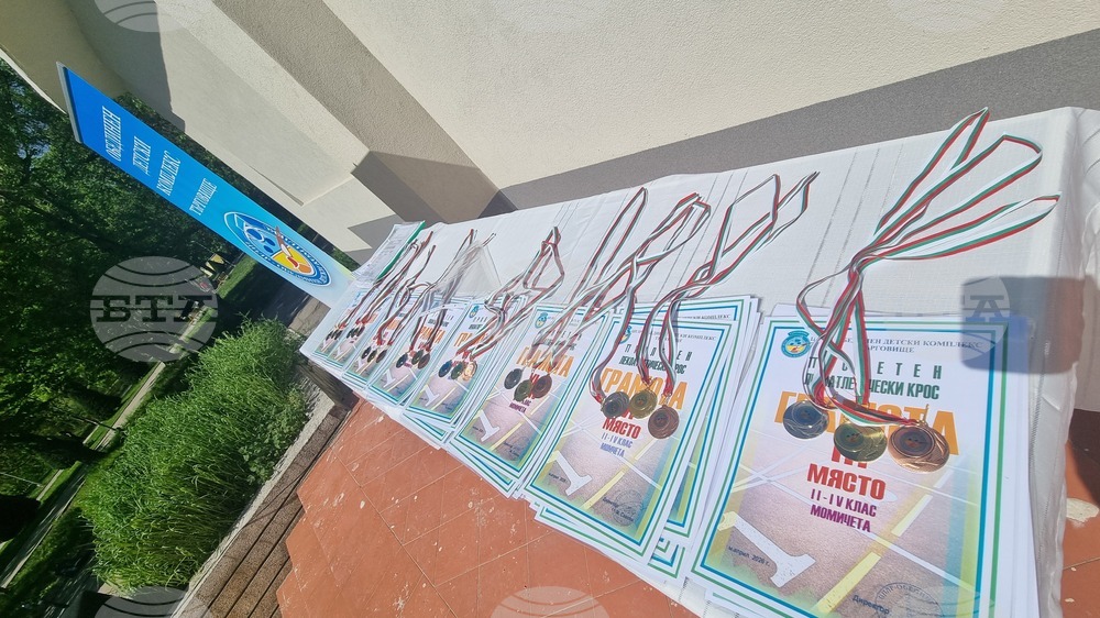 Търговище - пролетен лекоатлетически крос - надпревара за ученици