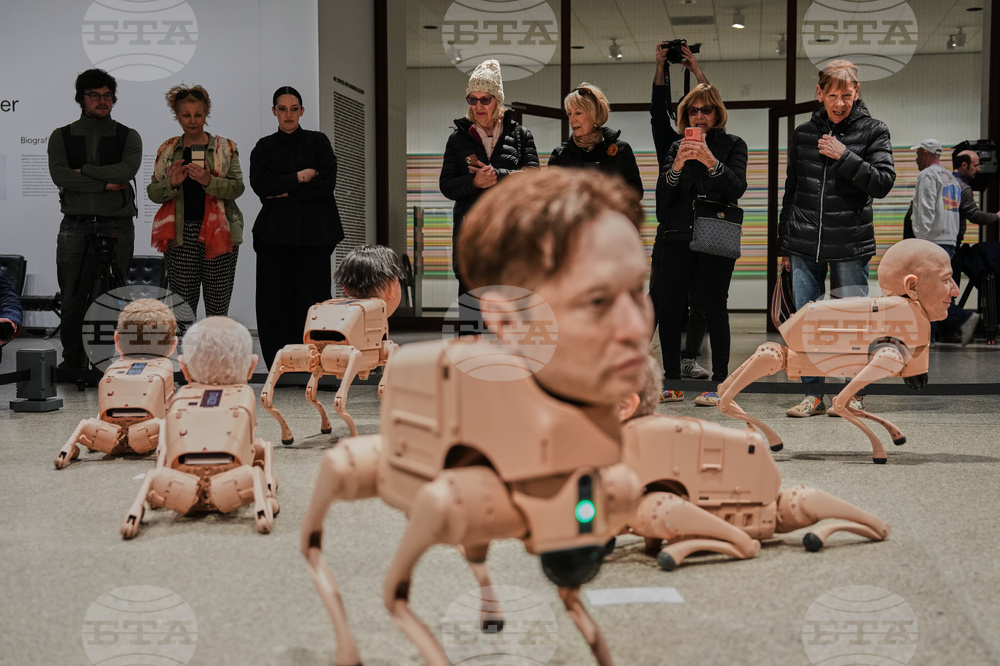APTOPIX Germany Art Robot Dogs