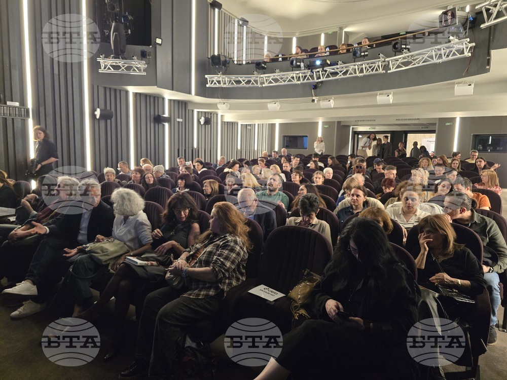 Малък градски театър „Зад канала“ - роман - представяне