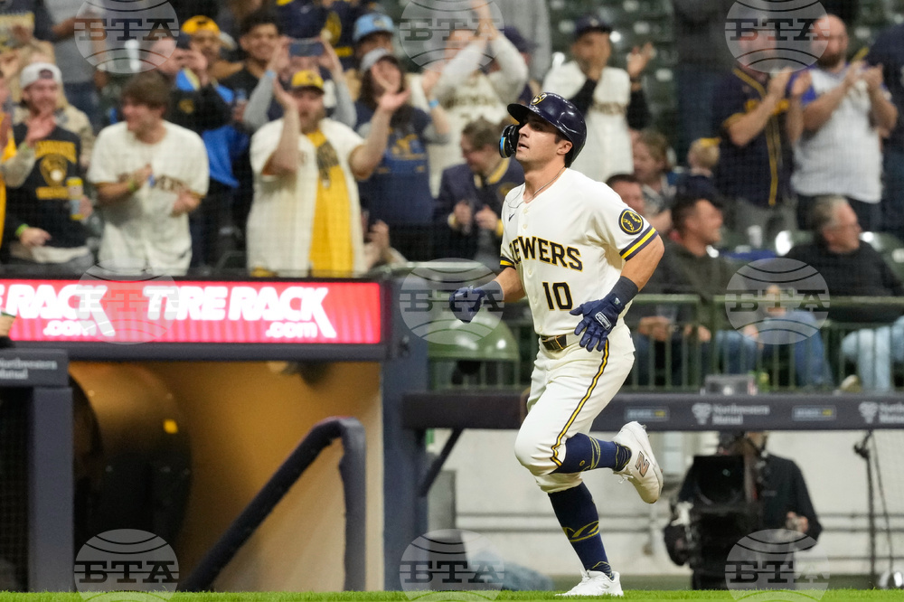 Diamondbacks Brewers Baseball