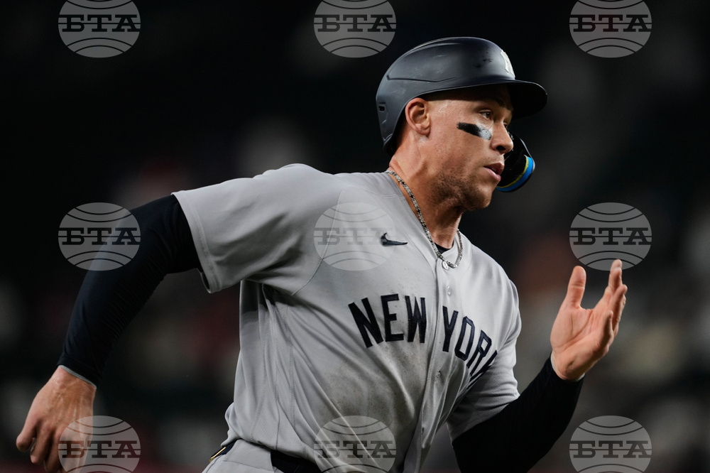 Yankees Rangers Baseball