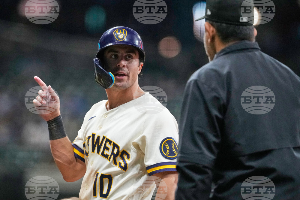 Diamondbacks Brewers Baseball