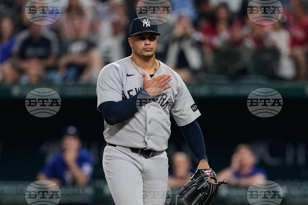 Yankees Rangers Baseball