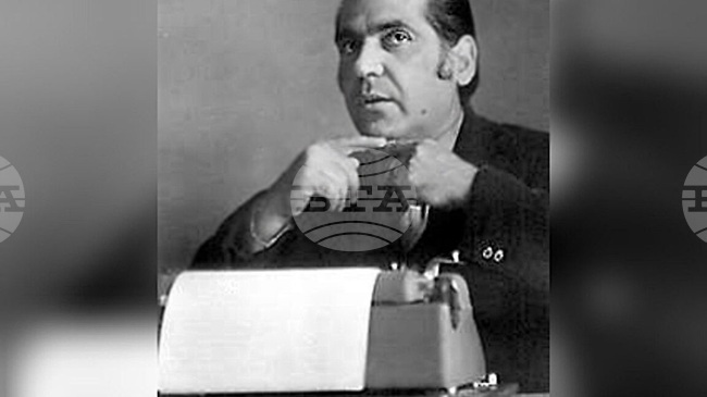 За мен всяка разходка по вечерните улици на София е пътуване във феерия, казва Владимир Свинтила, от чието рождение отбелязваме 100 години