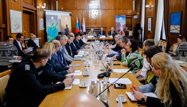 Tourism Minister Sees Strong Summer Season for Southern Black Sea Coast
