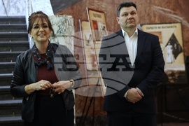 Столична библиотека - изложба „И в няколко дена тайно и полека народът порасте на няколко века!“ - откриване