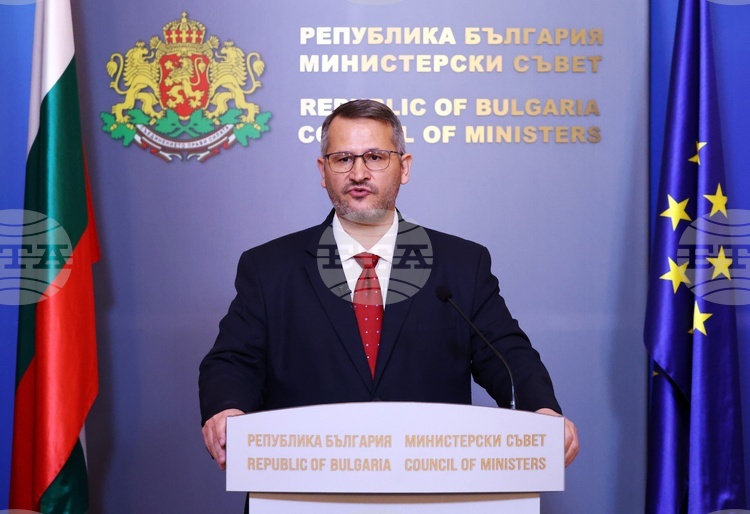 Agriculture Minister Orders Closure of People's Store Chain