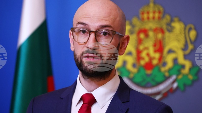 No Need to Draw on Fiscal Reserve to Cover Expenses in April, Finance Minister Says