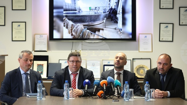 Мина с над 20 галерии, превърната в наркооранжерия, са разкрили от ГДБОП и ДАНС