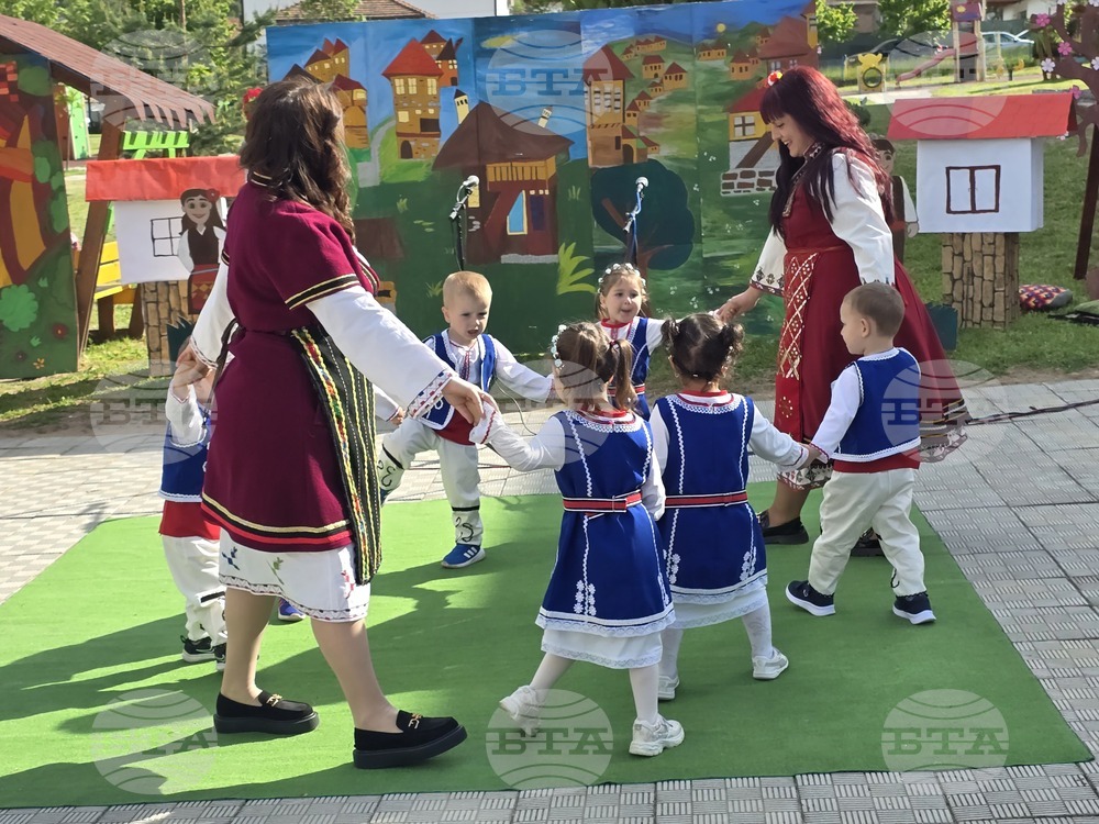 Село Мосомище - Детска градина „Пролет“ - концерт